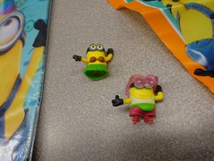 Mixed Lot Despicable Me Minions, Happy Birthday Sign Cake Toppers 24 Invitations