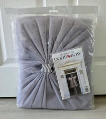 GREY DECORATIVE DOOR BOW – HOME / CHRISTMAS / HOLIDAY / XMAS GIFT / DECORATION