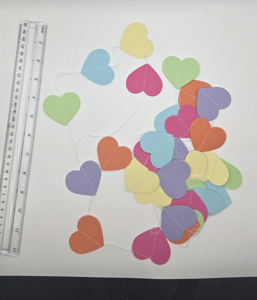 Charming Pastel Heart Garland – Soft Rainbow Aesthetic for Decor & Crafts