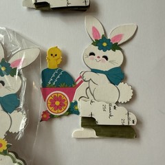 Vtg Hallmark Paper Honeycomb Easter Bunny & Chick Cut Out Table Decor SEE & READ