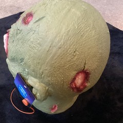 Halloween Large realistic plaster Zombie head, 13″ x 11″,working light,BNWT.