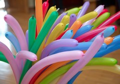 400pcs Twisting Balloons 260Q Long Balloons for Balloon Animals, 20 Assorted