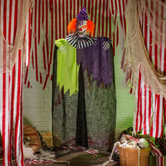 6 Ft. Light-Up Hanging Clown with Sound Halloween Decoration – Morris Costumes