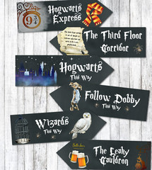 6 Black School of Magic Wizards Party Decoration Arrow Signs