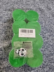 Streamers/8 Rolls/Crepe Paper Streamer with free Panda Keychain