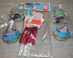 Peppa Pig Theme Birthday Party Decorations, 8 Wands, 32 mini Hats (B114)
