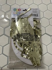 321 Party 3 Honeycomb Balls With Tassel Tails White & Gold