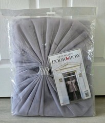 GREY DECORATIVE DOOR BOW – HOME / CHRISTMAS / HOLIDAY / XMAS GIFT / DECORATION