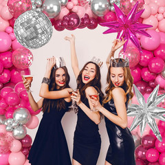 143Pcs Pink and Silver Valentines Balloon Garland Arch Kit, Hot Pink Confetti 4