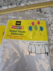 5-Pack DG PARTY White Round Plastic Tablecovers 84″ (213cm) Diameter Reusable
