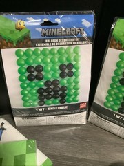 Minecraft Birthday Party Supplies Large Lot Plates, Napkins, Balloons, Banner