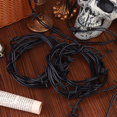 49 Foot Black Fake Rusted Barbed Wire Decoration 6 Pcs Halloween Plastic Faux Ba