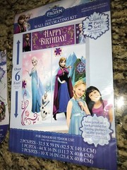 Disney Frozen Scene Setters 5pcs Wall Decorating Kit + 12 Swirl Decorations Set