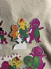 BARNEY Vintage Cookie Cutter And Honeycomb Pom Pom Nostalgia 90s Party Wilton
