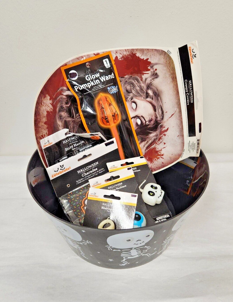 Halloween Party Pack (9 Piece Included)