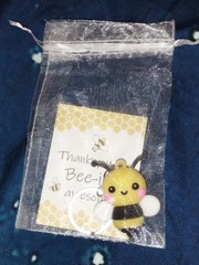 30pcs Bee Party Favors Set, Including Bee Keychains, Thank You Card Labels