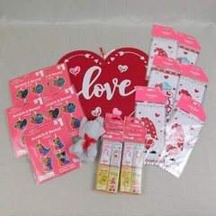 130pc Classroom Valentine’s Day Party Lot Crayons Treat Bags Activities #9450