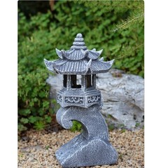 Resin Solar Pagoda Lantern LED Pathway Light for Garden Patio Lawn Outdoor Use