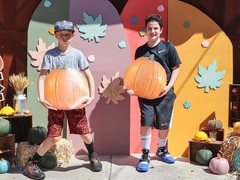 50-PC Photo Realistic Fall Pumpkins Cardstock Cut-Outs Wall Decor 8″H-17″H #270