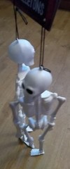 2 SKELETONS White Jointed Hanging Plastic 36x12x5.5cm New Funky Fun Decoration