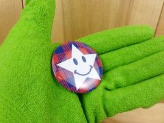 Patriotic Happy Face Star Mini Pin Plaid Checkered Novelty Party Metal Round 14+
