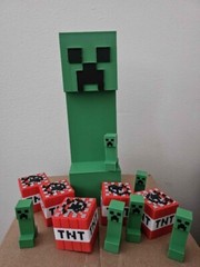 3D Printed Minecraft Creeper – Packs of 5 – Gifts or Party Favor/Decorations