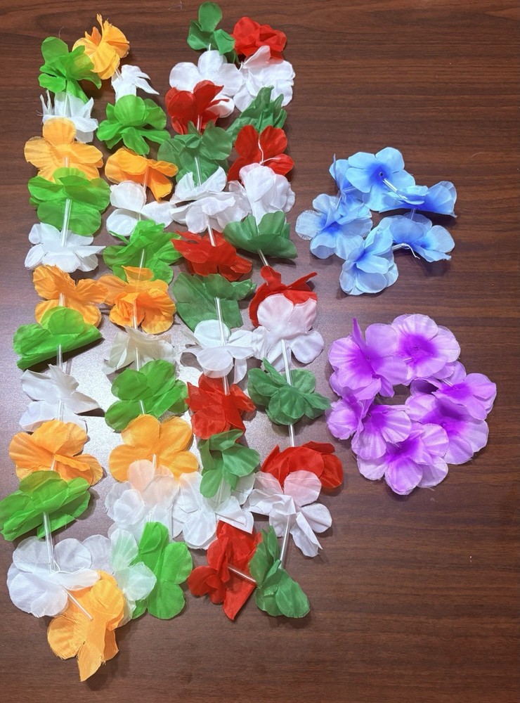 4pc Hawaiian Lei Set 2 Flower Necklaces and 2 Matching Bracelets Luau Party
