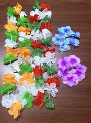 4pc Hawaiian Lei Set 2 Flower Necklaces and 2 Matching Bracelets Luau Party