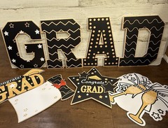“Grad” Yard Signs, 8PCS Black and Gold Congrats GRAD Lawn Signs with Sticks