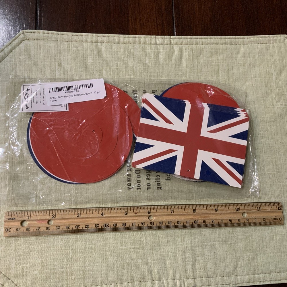 British Flag Hanging Whirl Decorations 12 Pack 17.5″ & 31″ Party Decoration