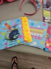 Trolls Party Supplies And Toys Bundle