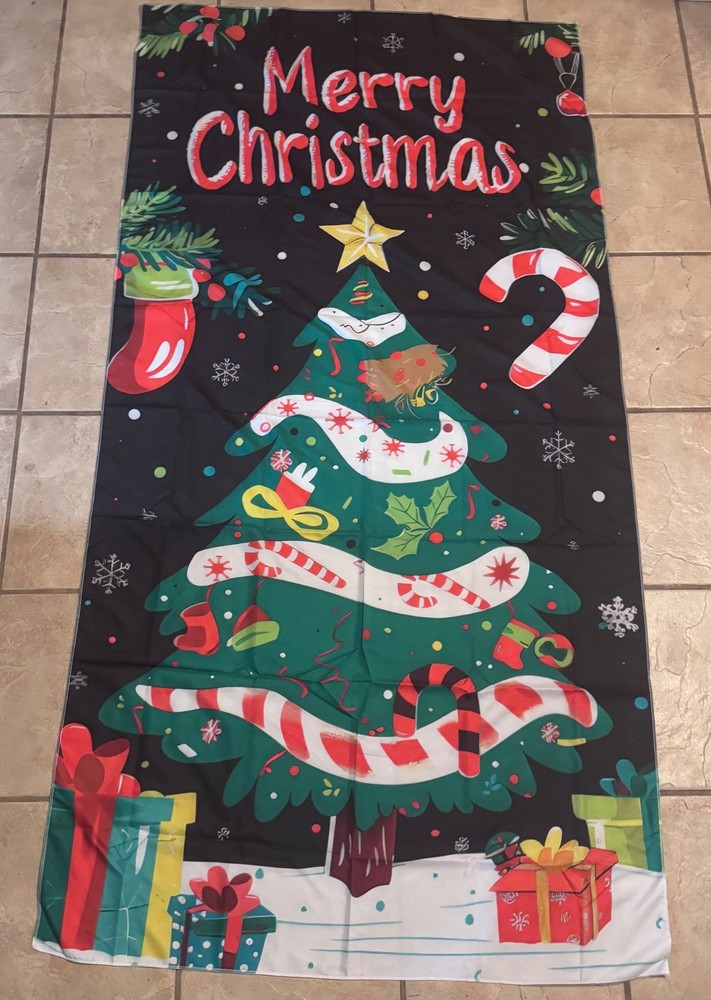 Felt Fabric Banner Backdrop «Merry Christmas» Holiday Tree With Hangers 64X35In