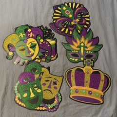 16 Piece Mardi Gras Hanging Party Decorations