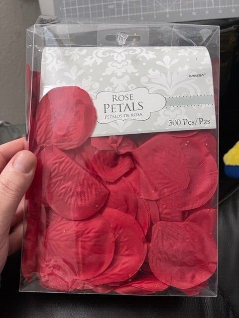 Red Rose Petals Fabric Confetti 300 Petals Party Supply New!!!