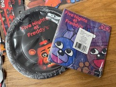 FIVE NIGHTS AT FREDDY’S Large Mixed Party Supplies Lot 6 Piece Decorations