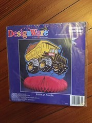 Vintage ‘TONKA’ Designware Honeycomb Centerpiece Party Decor (1998, Hasbro) A9