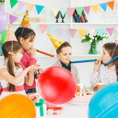 Giraffe 30 Pack Punch Balloons Valentines Party Favors for Kids- 18 Inches Large