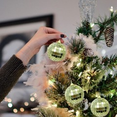 30 Decorative Silver Mirror Disco Balls 3cm – Create a Dreamlike Atmosphere