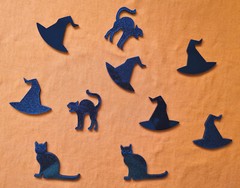 HALLOWEEN Reversable Party Decorations, Trick or Treat Goodies, Fun Craft Mix