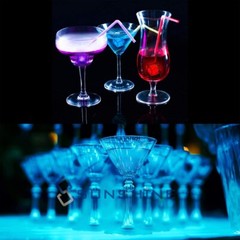 8PCS Light Up Ice Cubes Color Changing Led Ice Cubes for Drinks Glowing Water