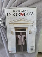 GREY DECORATIVE DOOR BOW – HOME / CHRISTMAS / HOLIDAY / XMAS GIFT / DECORATION