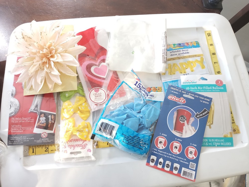Assorted party supply lot as seen