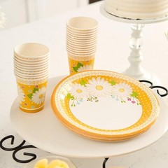 Beautiful Daisy-Themed Paper Plates and Napkins Set for 24 Guests – Spring Decor