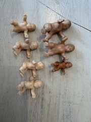 1.25 Inch Miniature Plastic Babies Bulk 7 Pieces