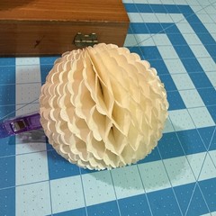4 Vintage Multicolor Honeycomb Tissue Paper Ball Decor 3.5” Diameter Metal Trim