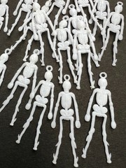 20 Vintage 6cm Skeleton Charms – HALLOWEEN, Jewellery, Cracker , Party Bag Toy