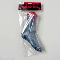 LifeSize Body Part Bloody Grey Rotting SEVERED ZOMBIE FOOT Halloween Horror Prop