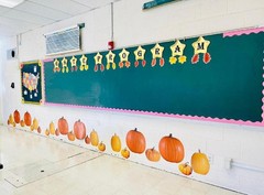 50-PC Photo Realistic Fall Pumpkins Cardstock Cut-Outs Wall Decor 8″H-17″H #270