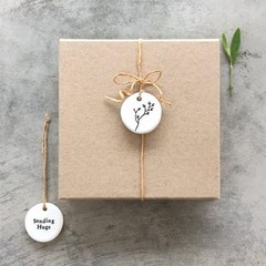 Mini Porcelain Hanging Tag – Sending Hugs Tag – East Of India
