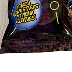 NEW Grafix Glow Costume clothes sticks Pack 136 Pieces ks1